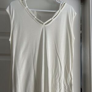 Chic White Sleeveless Tank Top